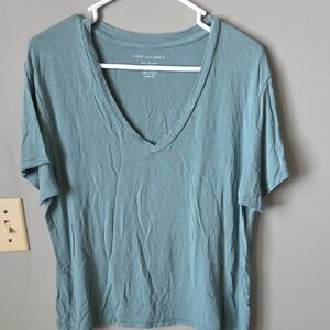 American Eagle Soft & Sexy V-Neck Tee in Sage Green
